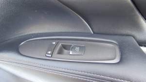PANEL PRZYCISKÓW DRZWI PRAWY PRZÓD INFINITI Q70