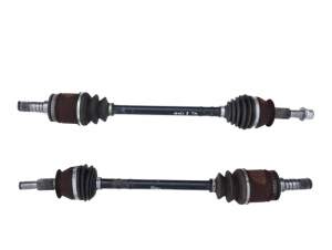 PÓŁOŚ TYŁ PRAWA LUB LEWA INFINITI Q50 2.2d