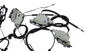 ZAMEK DRZWI PRZEDNI PRAWY LEWY MASERATI GHIBLI