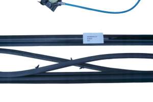 LISTWA ZGARNIAJĄCA DRZWI MASERATI GRANTURISMO