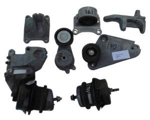 NISSAN GT-R GTR PODUSZKA SILNIKA ŁAPA