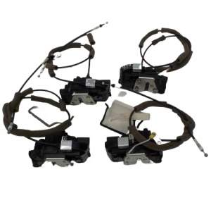 ZAMEK DRZWI PRZÓD INFINITI FX QX70 2009+