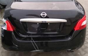 KLAPA BAGAŻNIKA NISSAN MAXIMA A35