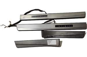 LISTWA OSŁONA PROGU CHROM LED P/L INFINITI Q70 M37