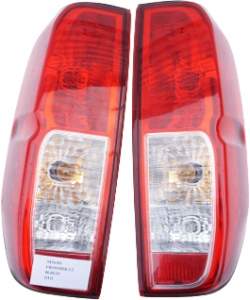 LAMPA TYLNA PRAWA TYŁ NISSAN NAVARA D40 FRONTIER