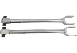 WAHACZ TYŁ PROSTY ALUMINIUM INFINITI Q70 M