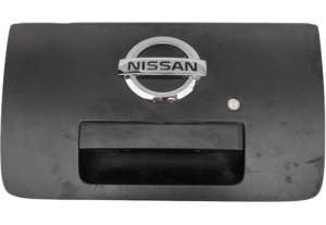 UCHWYT RĄCZKA KLAPY BAGAŻNIKA TYŁ NISSAN TITAN I