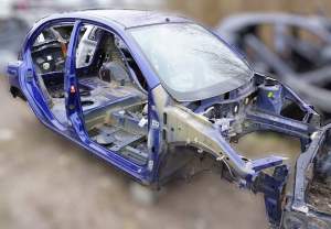 SZYBA PRZÓD CZOŁOWA NISSAN MICRA K12 5D