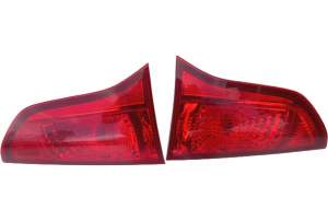LAMPA W KLAPĘ P/L MITSUBISHI PAJERO SPORT II