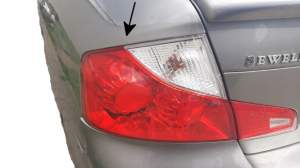 LAMPA LEWY TYŁ W BŁOTNIK INFINITI M35S M35 S 2008