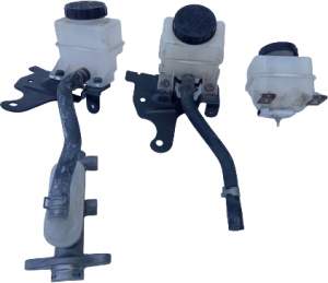 ZBIORNICZEK HAMULCOWY NISSAN MURANO Z50