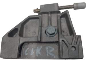 UCHWYT SZYBY PRAWY PRZÓD MERCEDES CLK W208