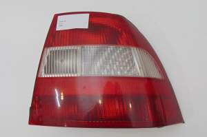 LAMPA TYLNA PRAWA TYŁ PRAWY OPEL VECTRA B