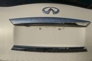 LISTWA KLAPY BAGAŻNIKA DOLNA CHROM INFINITI QX80