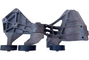 ŁAPA ALTERNATORA OSPRZĘTU MERCEDES A KLASA W168