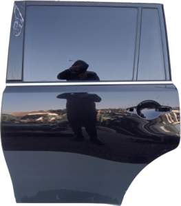 LISTWA ZGARNIAJĄCA DRZWI LEWY T INFINITI QX56 QX80