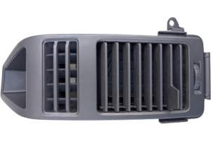 KRATKA WENTYLACYJNA PRAWA INFINITI QX56 ARMADA