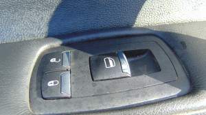 PANEL PRZEŁĄCZNIK SZYB LEWY PRZÓD MASERATI GHIBLI