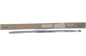 LISTWA ZGARNIAJĄCA PRAWA PRZÓD INFINITI QX70 FX