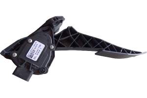 PEDAŁ GAZU OPEL ASTRA V K