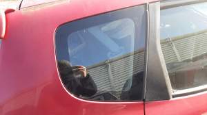 SZYBA KAROSERYJNA PRAWY TYŁ HONDA JAZZ I II 01-08