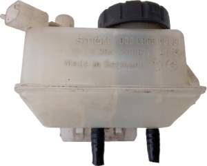 ZBIORNICZEK PŁYNU HAMULCOWEGO SMART FORTWO I 450