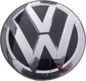 ZNACZEK EMBLEMAT ATRAPY PRZÓD VW PASSAT B8 3G0