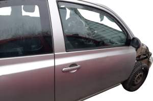SZYBA BOCZNA DRZWI PRAWY PRZÓD NISSAN MICRA K12 3D