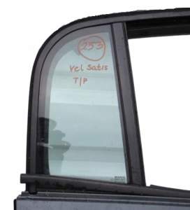 RENAULT VEL SATIS SZYBA MAŁA BOCZNA DRZWI TYŁ R/L