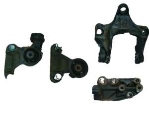 MAZDA CX7 CX 7 PODUSZKA PODUSZKI SILNIKA DIESEL