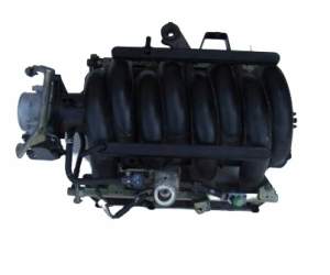 INFINITI QX56 ARMADA TITAN LISTWA WTRYSKOWA