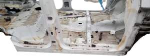SŁUPEK ŚRODKOWY PRÓG PRAWY INFINITI QX56 03-09