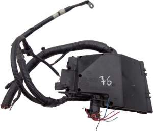 SKRZYNKA BEZPIECZNIKÓW Z PRZEWODAMI MAZDA CX-7 2.2