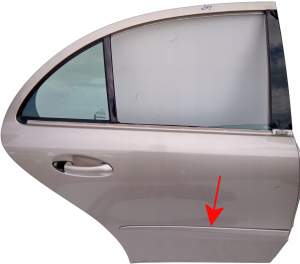 LISTWA DOLNA DRZWI PRAWA TYŁ MERCEDES E KLASA W211 SEDAN