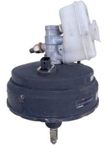 SERWO POMPA HAMULCOWA INFINITI 5.0 FX50 QX70