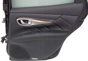 TAPICERKA BOCZEK DRZWI TYŁ PRAWY INFINITI Q70 M30d M35 M37 M56