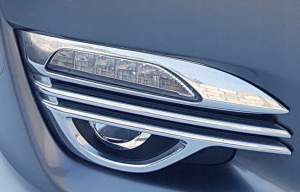 HALOGEN PRAWY LEWY PRZÓD INFINITI Q70 LIFT