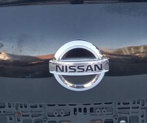 EMBLEMAT KLAPY BAGAŻNIKA TYŁ NISSAN MURANO Z51