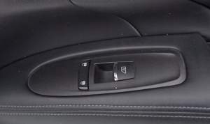 PANEL PRZYCISK SZYBY PRAWY PRZÓD INFINITI Q70 M30d M35 M37 M56
