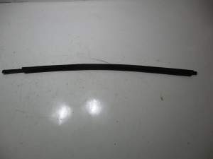 LISTWA ZGARNIAJĄCA PRAWA NISSAN 350Z