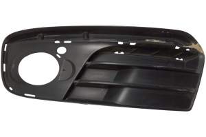 KRATKA ZDERZAKA HALOGENU LEWA AUDI Q5 LIFT 8R0807681M