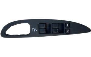 PANEL SZYB PRAWY PRZÓD NISSAN PRIMERA P12 UK 80960BA103