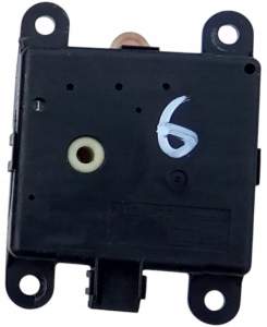 SILNICZEK KLAPY NAGRZEWNICY NISSAN PRIMERA P12 ALMERA N16 TINO 3T05030820