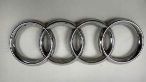 ZNACZEK LOGO EMBLEMAT ATRAPY AUDI A4 A6