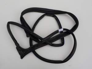 USZCZELKA DRZWI LEWY PRZÓD INFINITI Q50 3.5 H