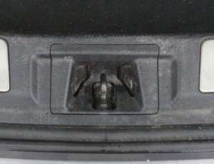 RYGIEL KLAPY BAGAŻNIKA INFINITI Q30 2.2 DIESEL QX30