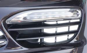 KRATKA ZDERZAKA LEWA PRZÓD PORSCHE CAYENNE II 92A PRZED LIFT 2010-2014