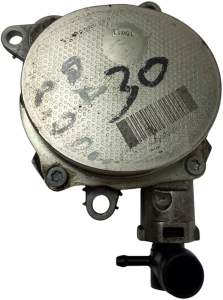 POMPA VACUM 2.0 dci NISSAN QASHQAI X-TRAIL VIVARO KOLEOS TRAFIC LAGUNA