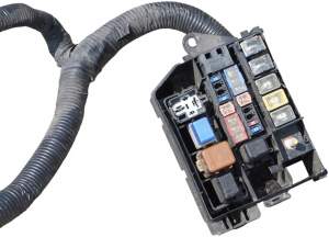 SKRZYNKA BEZPIECZNIKÓW INFINITI Q70 M35h HYBRYDA LIFT 2014-2019