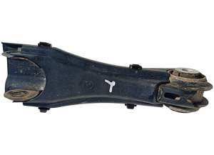 WAHACZ TYŁ INFINITI Q30 QX30 A2463520788